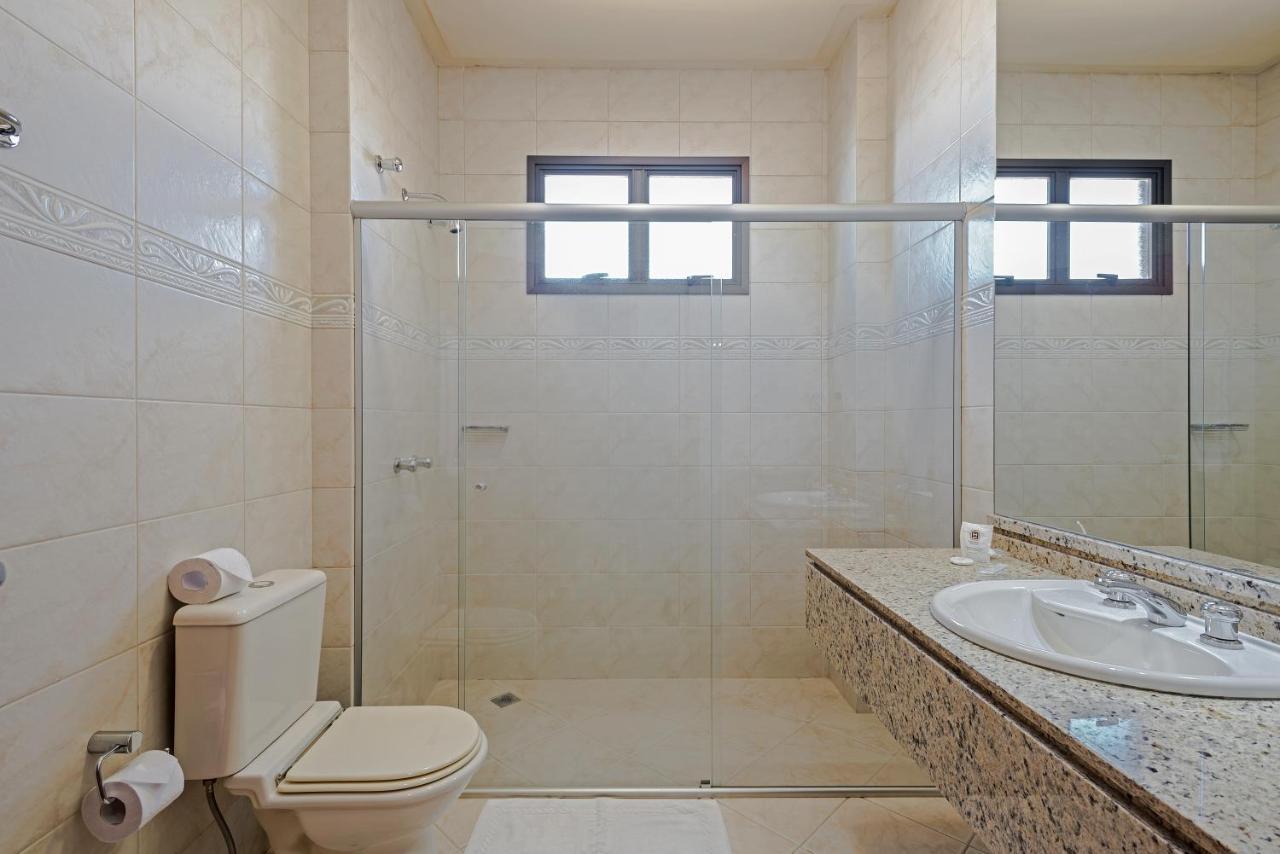 Astron Ponta Grossa Plaza By Nobile Hotel Bagian luar foto
