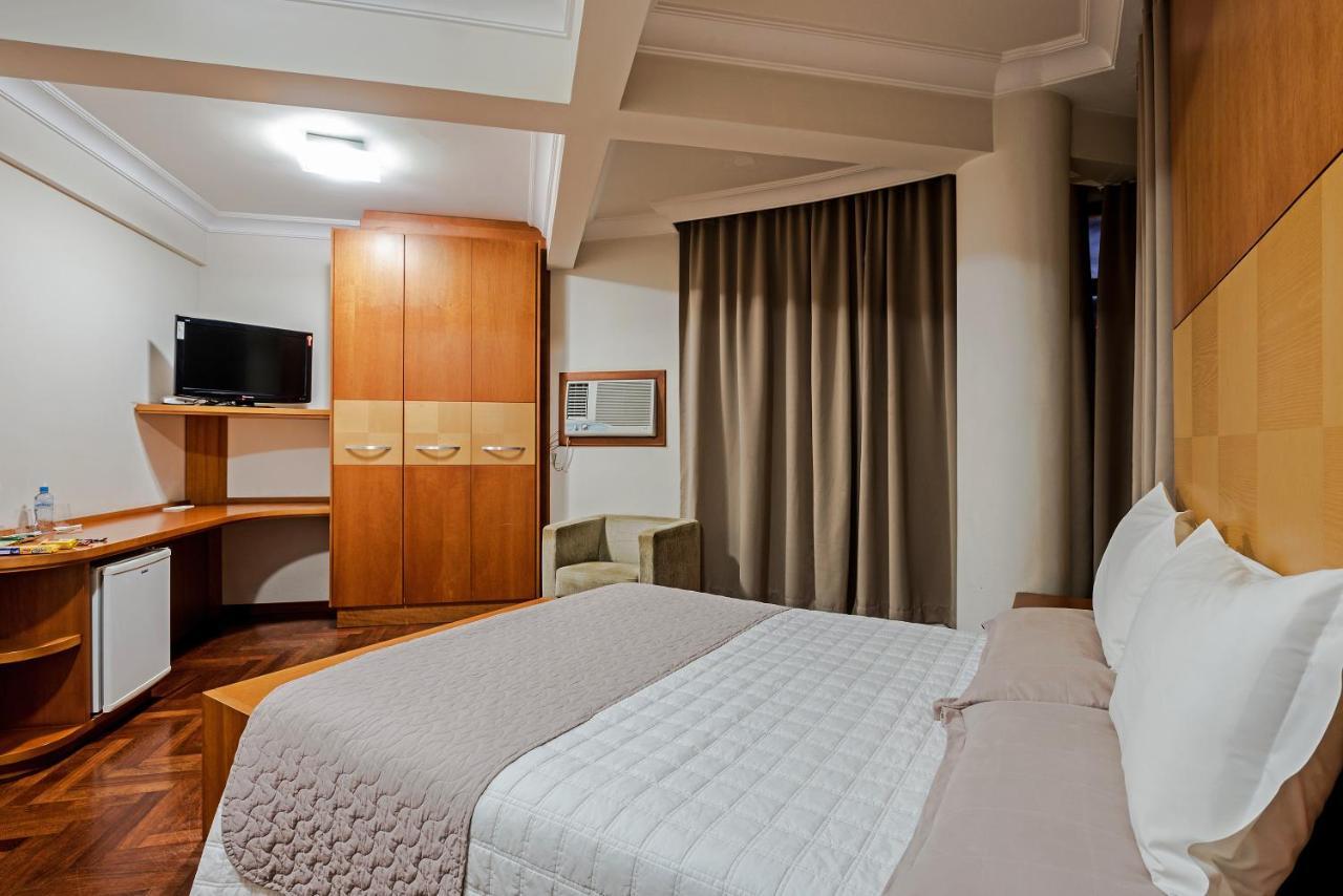 Astron Ponta Grossa Plaza By Nobile Hotel Bagian luar foto