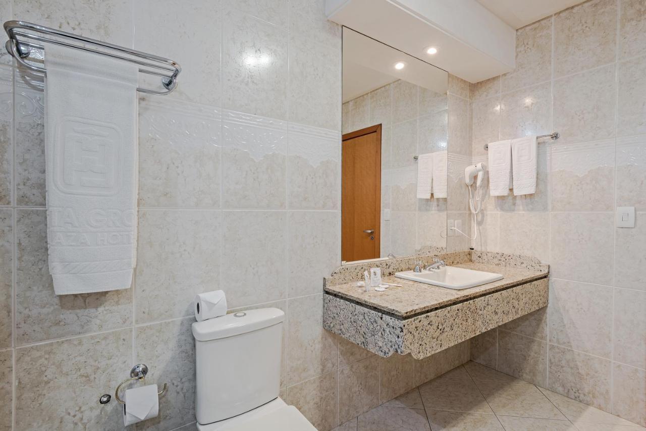 Astron Ponta Grossa Plaza By Nobile Hotel Bagian luar foto
